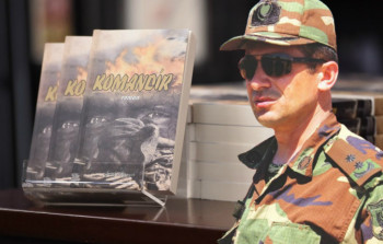 Aprel döyüşləri qəhrəmanının həyatı roman oldu