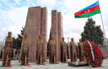 Biz sizinlə fəxr edirik  