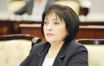 Milli Məclisin sədri daha bir köməkçisini işdən çıxardı