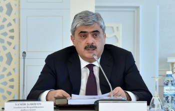 Maliyyə naziri: Azərbaycanın builki büdcəsinin problemi yoxdur