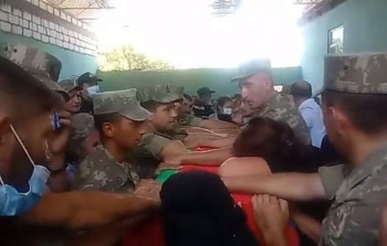 Azərbaycan şəhidini dəfn etdi - FOTO