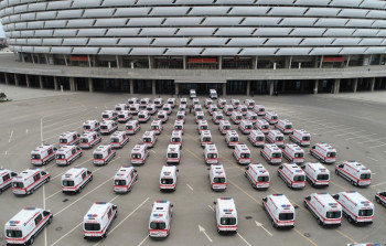 Prezident və birinci xanım yeni təcili yardım maşınları ilə tanış olub