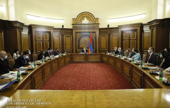 Paşinyan iclas keçirdi