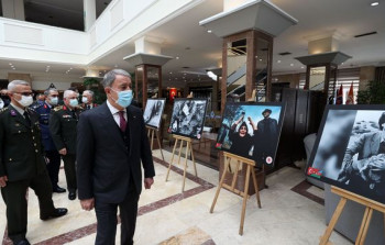 Hulusi Akar “Xocalı faciəsi 29-cu ildönümündə” foto sərgisinin açılışında iştirak edib - VİDEO