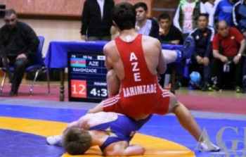 Güləşçimiz erməniyə qalib gəldi