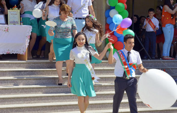 Bu gün məktəblərdə "Son zəng" çalınır