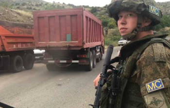 Ruslar Suqovuşan-Kəlbəcər yolu ilə ermənilərə yük daşıdı - FOTO